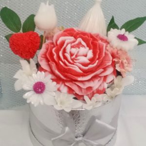 Red Giant Rose with White Balerina Scented Candle