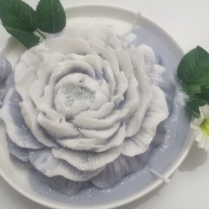 Grey White Flower Plate Scented Candle